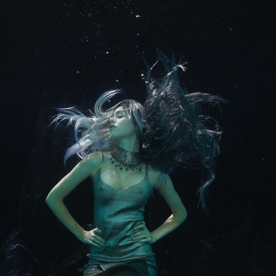 «Amphitrite V» | 100cm x 100cm | © Gaby Fey